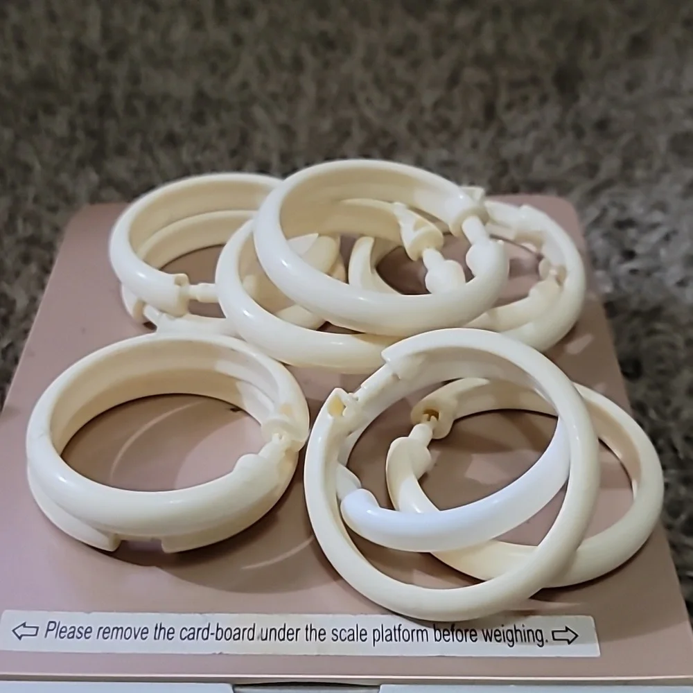 Vintage Shower Hooks 11pc eggshell white plastic